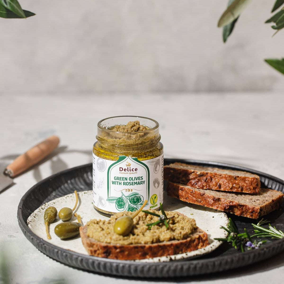 Green olives spread & Rosemary